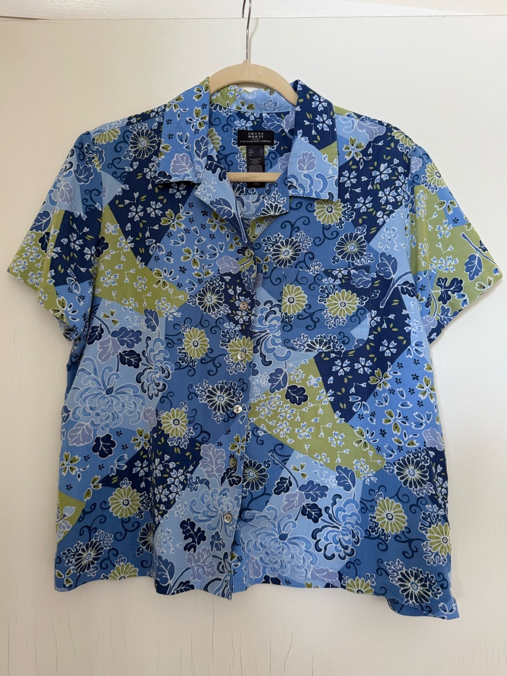 Liz Claiborne Short-Sleeve Blue Floral Patchwork Button-Down